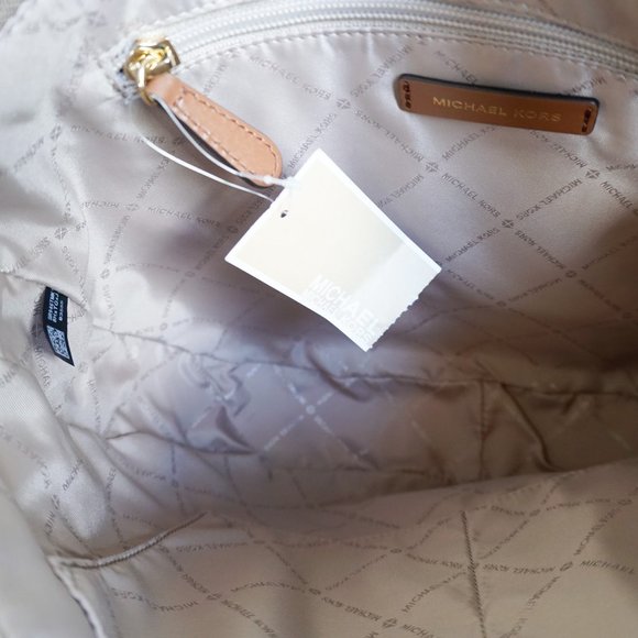 Michael Kors Bedford MD Conv Shoulder Bag MK Brown - Picture 6 of 8